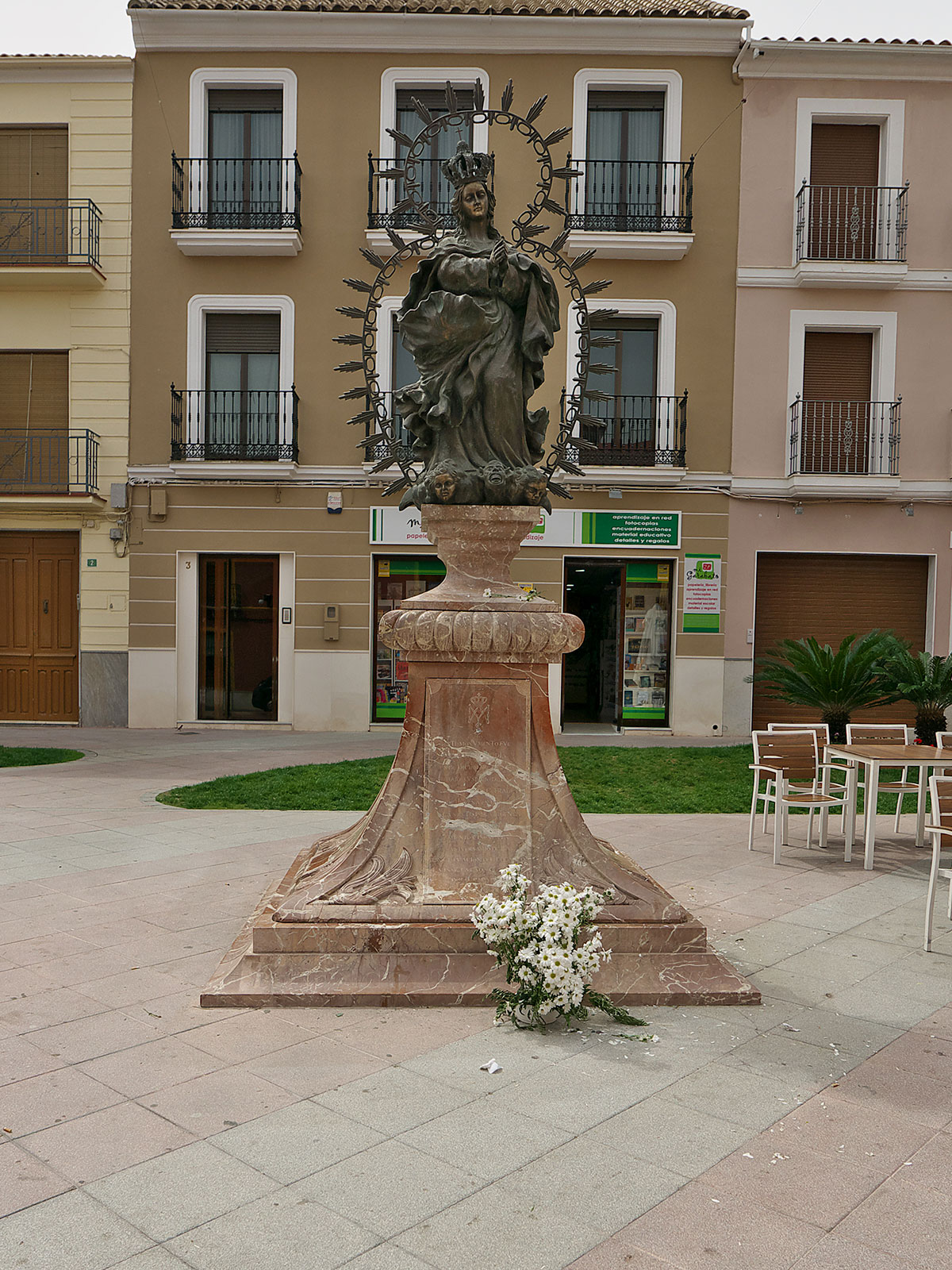 Monumento De La Inmaculada Concepcion Lucena